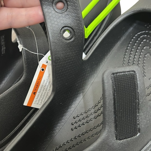 Crocs Stomp Mary Jane Woman’s Size 9 Black Rosette Platform Gothic Punk READ - Picture 9 of 14